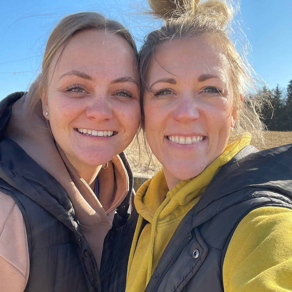 Meet your Posher, Micala